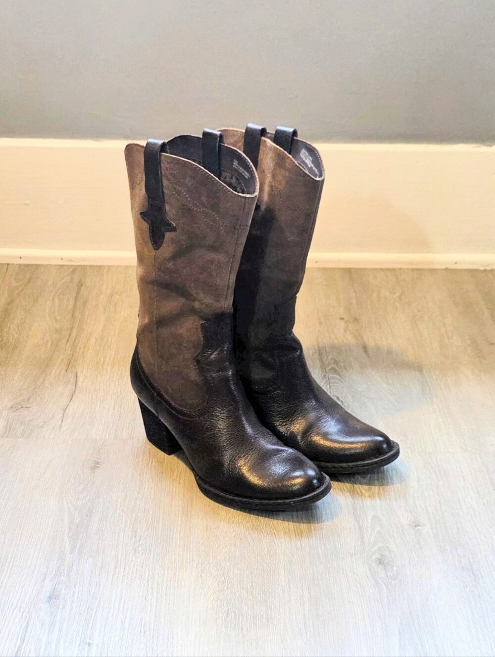 Born Sonoma Pull on Western Cowgirl Boots D08423 Brown Leather Heels Womens 8